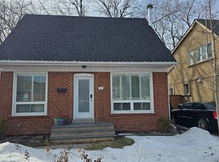 32 Tower Dr #4, Toronto, ON M1R 3N9