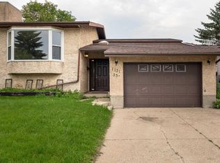 1131 35a St NW, Edmonton, AB T6L2L4