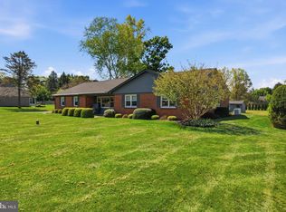 228 Chestnut Valley Dr, Doylestown, PA 18901