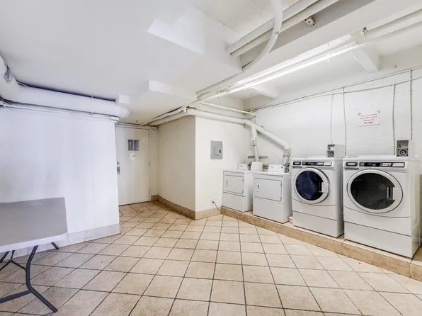 300 Communipaw Avenue image 42 of 43