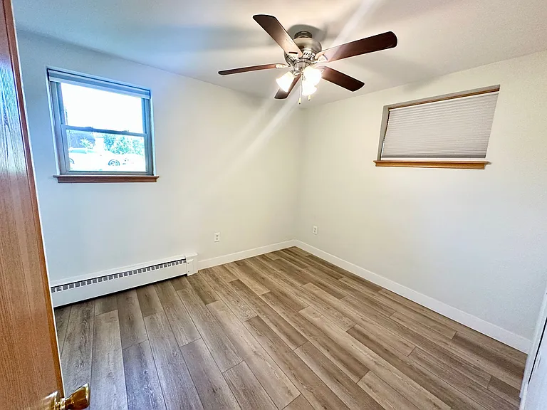 636 Larpenteur Apartments! — Photo 6