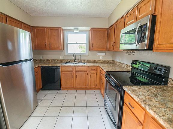 4th image of 6408 Hidden Springs Dr