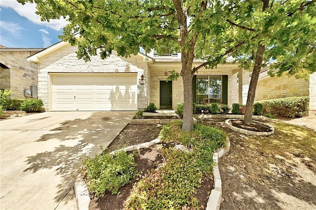 Building Photo - 23 Juniper Berry Way #16