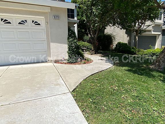 3rd image of 673 Nacomis Ct
