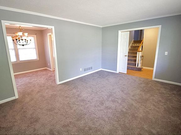 5th image of 7821 Sagebrook Rd