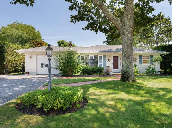 7 Bonita Road, East Quogue, NY 11942