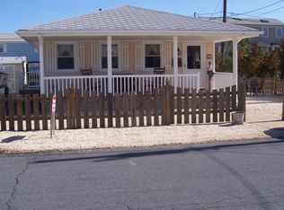 5 W Lavenia Ave, Brant Beach, NJ 08008