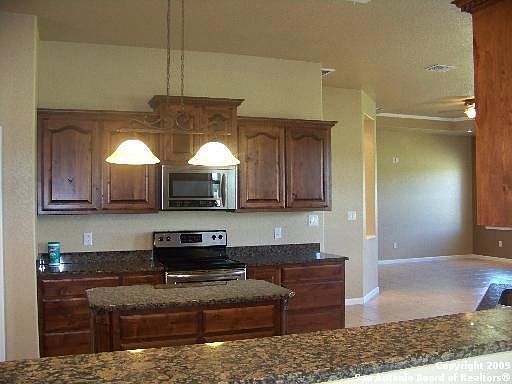 5th image of 243 E SHANNON RIDGE DR