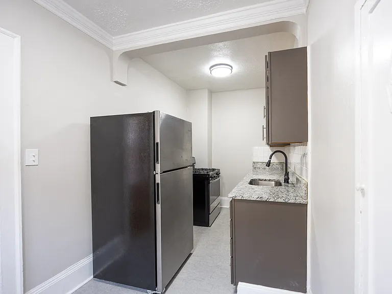 Mapleview Apartments — Photo 44