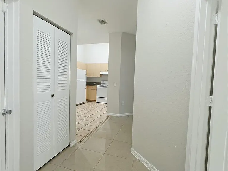 260 Crestwood Cir #12 — Photo 14