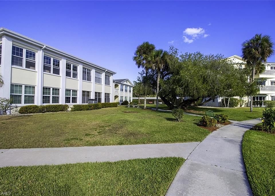 1st image of 13561 Stratford Place Cir APT 201