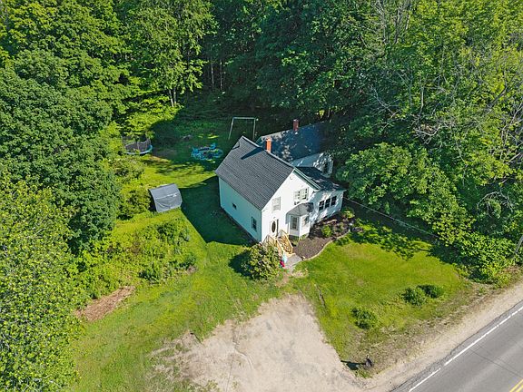 2nd image of 407 Northeast Road