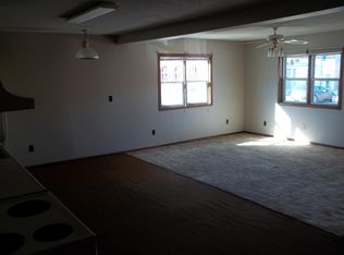 215 State Ave S APT 4, Crystal Lake, IA 50432