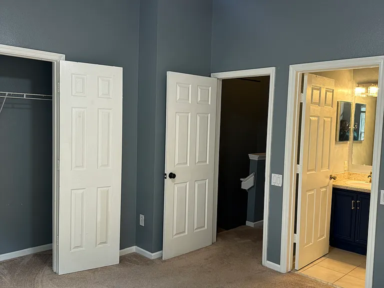 1090 Vineland Pl — Photo 17