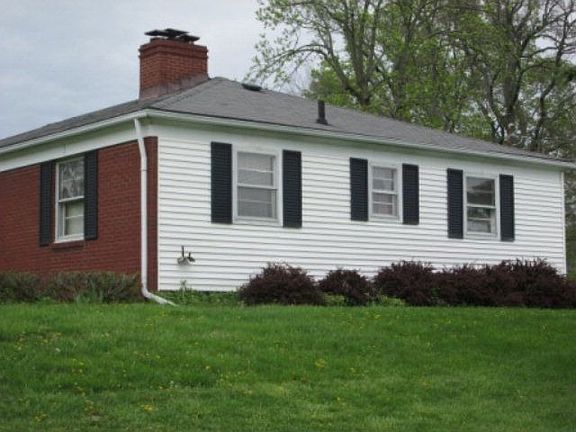 4th image of 15 Tecumseh Dr