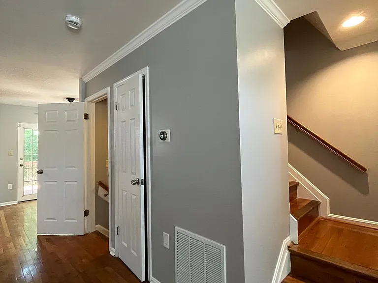 4674 Mews Dr — Photo 5