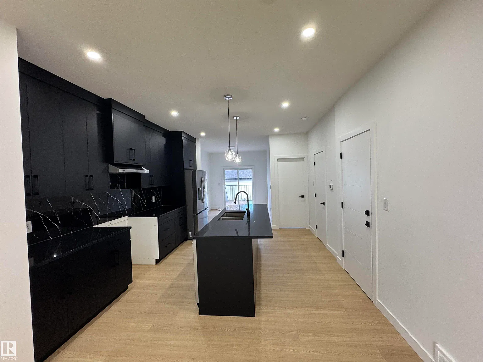 4 bed, 2.5 bath, 1590 sqft, $2,750 — Photo 4