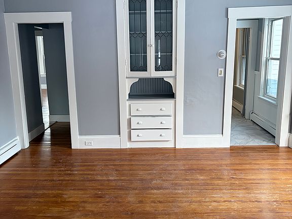 4th image of 23-25 Hobson St #1