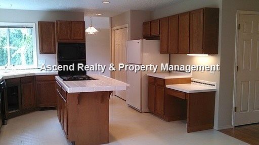 4th image of 29799 SW Camelot St