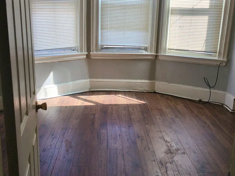 714 E 22nd St #1 — Photo 5