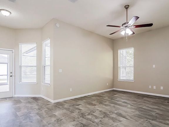 3rd image of 9242 Hawks Run Ln