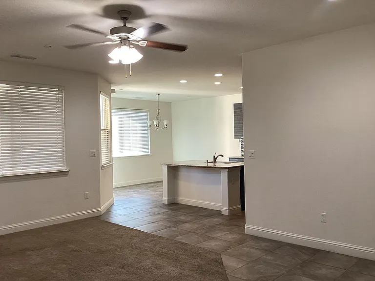 814 S Bliss Ave — Photo 7