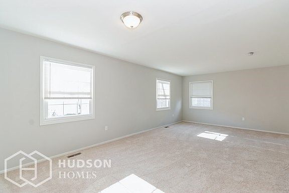 2nd image of 56 Hampshire Ln