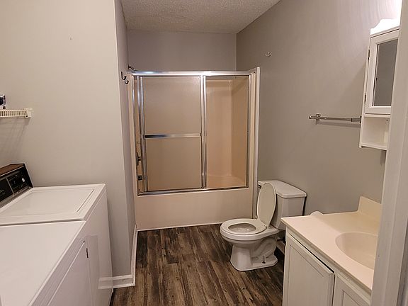 2nd image of 1700 Chris Dr #A