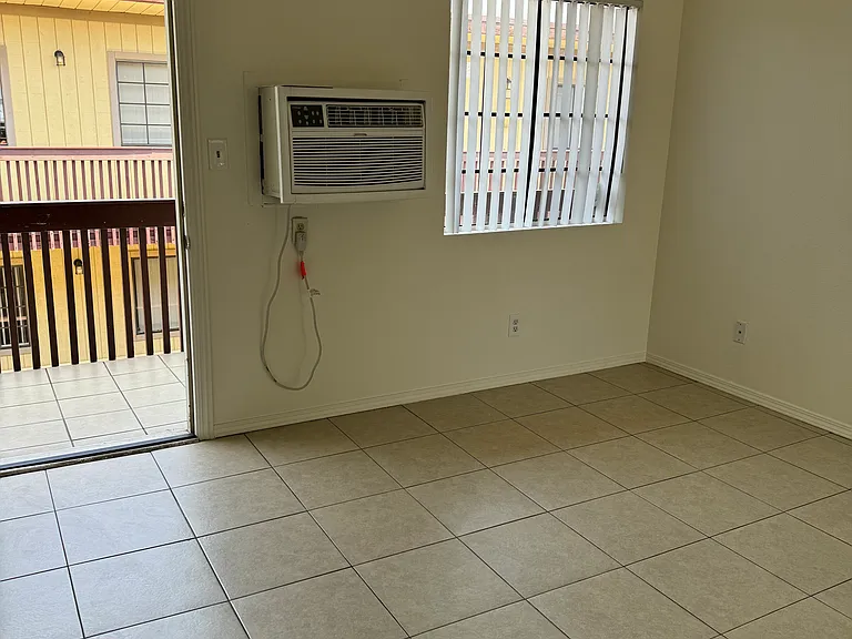 11335 Tiara St #14 — Photo 14