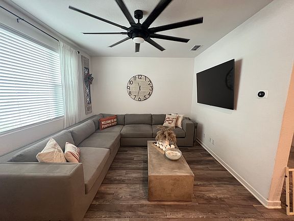 4th image of 5301 E Commerce Way Unit 50103