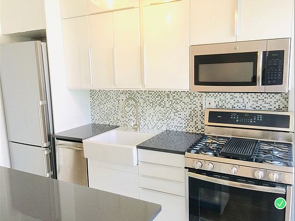 5th image of 245 W 16th St APT B1
