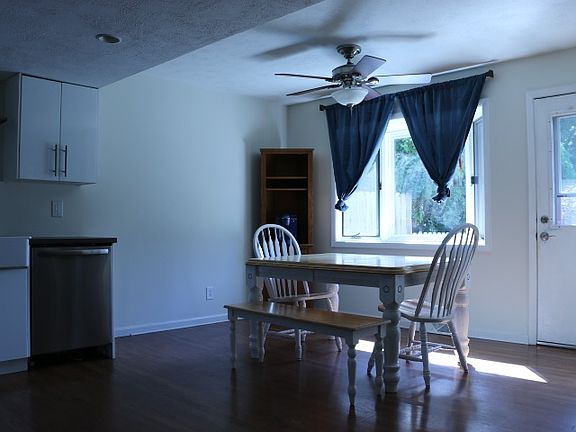 5th image of 2117 Croydon Ave APT 3