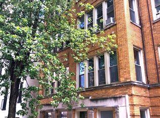 St James, Chicago, IL 60614