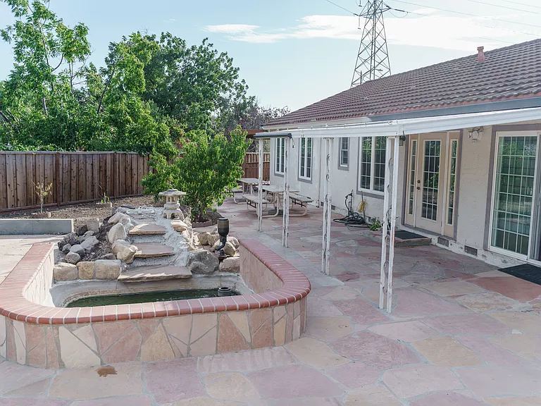2120 Doxey Dr — Photo 17