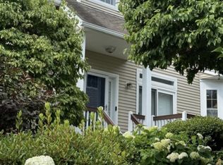 35 Chatham Dr, Bedford, NH 03110