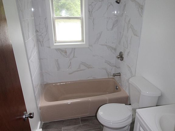 5th image of 10 Regan St #8
