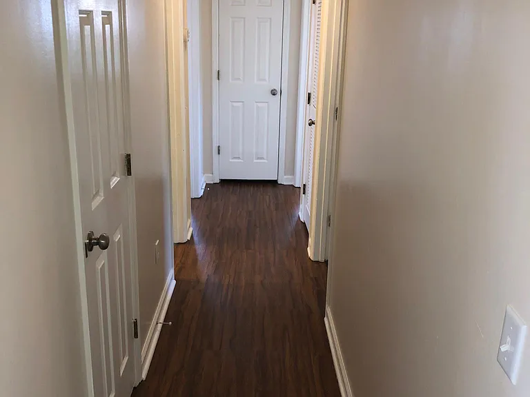 Hallway to bedrooms