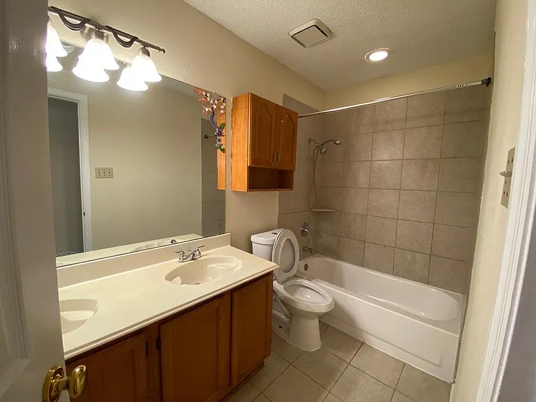 4108 Norcross Dr — Photo 2