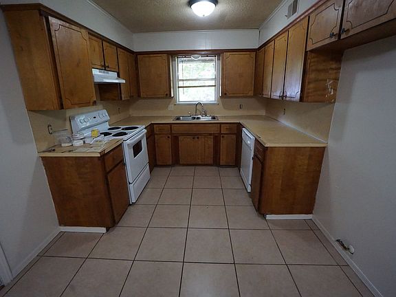 2nd image of 1807 N 28th St