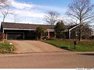 104 Litchfield Dr, Syracuse, NY 13224