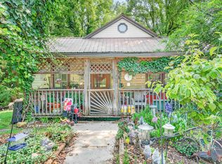105 Taylor St, Radford, VA 24141
