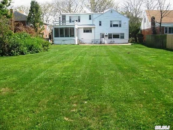 2nd image of 3350 Poplar St
