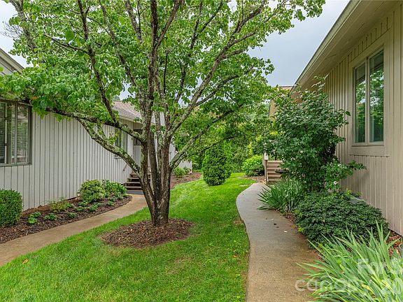 2nd image of 121 Deerlake Dr