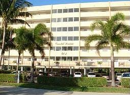 Home for Sale in Deerfield Beach, Florida $225,000
