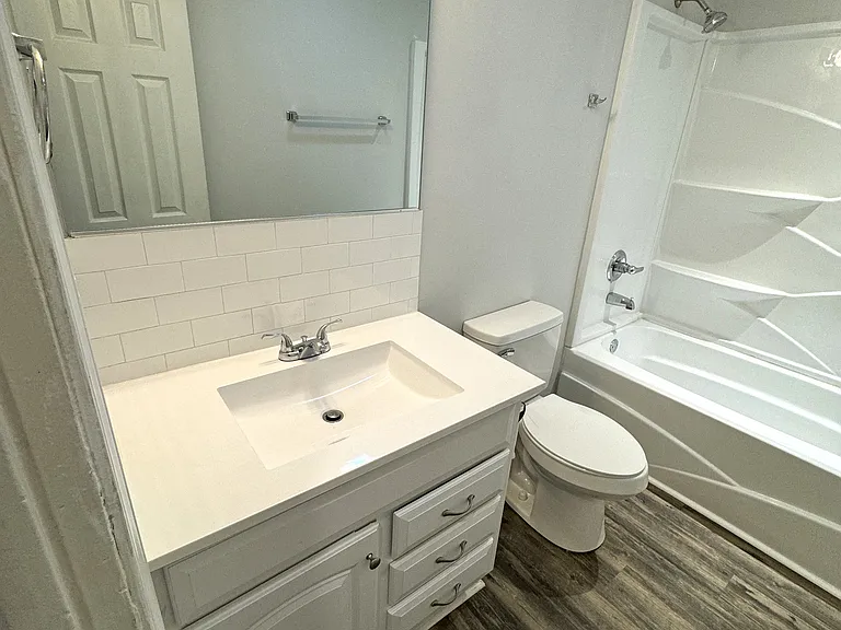 434 E Jennings St — Photo 8