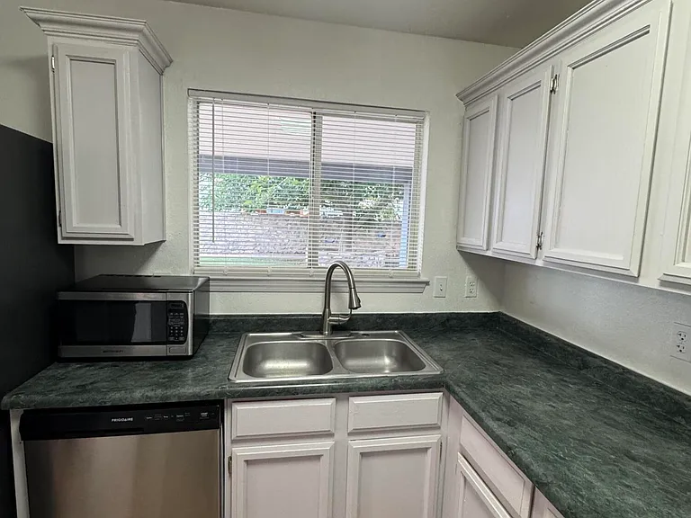 3033 Tierra Humeda Dr — Photo 7