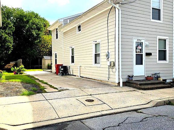 2nd image of 203 Cinder St