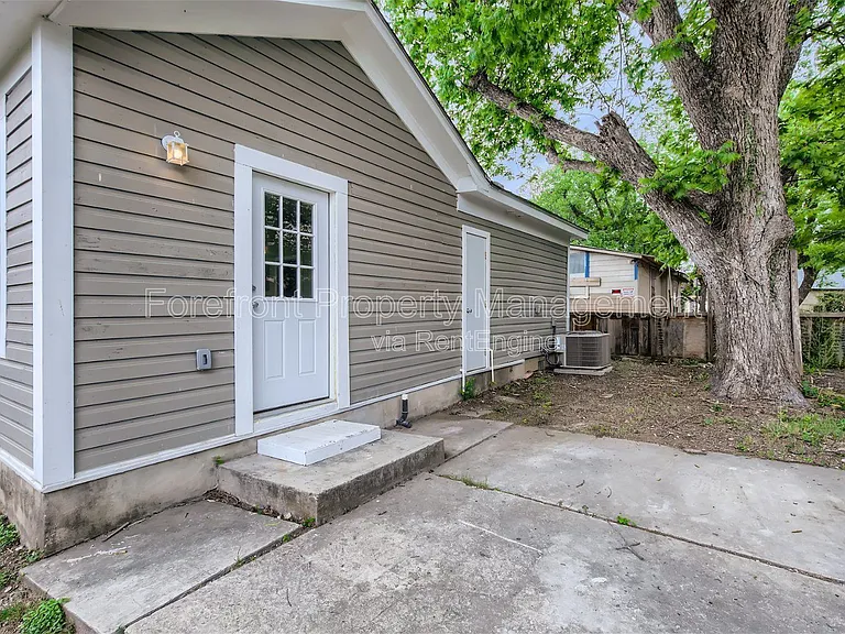 517 Hicks Ave — Photo 5