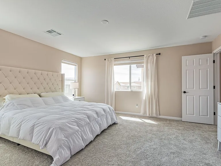 10212 Starlit Canyon Ct — Photo 15