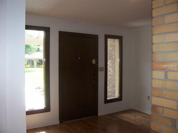 2nd image of 4503 Selkirk Ln E